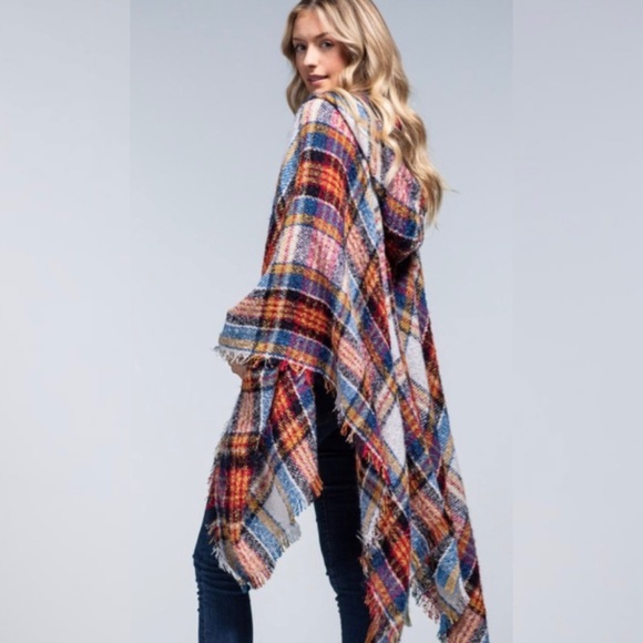 Ruggine Plaid Poncho / Ruana With Fringe Detail NEW! - Picture 3 of 12